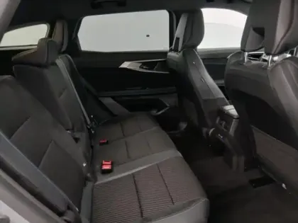 Photo 14 Renault Espace  1.2 E-Tech full hybrid 200ch esprit Alpine 7 places - 24