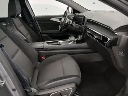 Photo 13 Renault Espace  1.2 E-Tech full hybrid 200ch esprit Alpine 7 places - 24