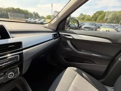 Photo 13 BMW X1  sDrive18dA 150ch Business Design Euro6d-T