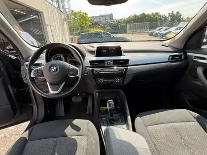 Photo 19 BMW X1  sDrive18dA 150ch Business Design Euro6d-T