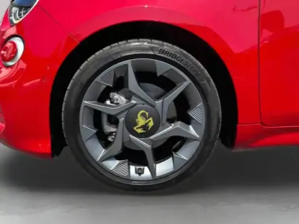 Photo 9 Abarth 500  e 155ch 42kWh Pack 4cv