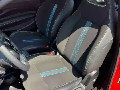 Photo 10 Abarth 500  e 155ch 42kWh Pack 4cv