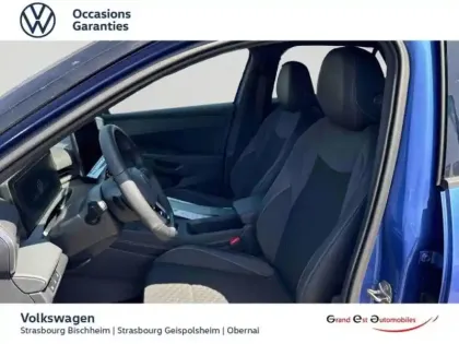 Photo 9 Volkswagen T-roc  1.5 eTSI 150ch R-Line DSG7