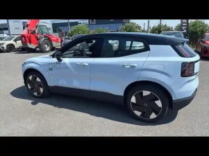 Photo 11 Volvo Ex30  Single Extended Range 272ch Ultra