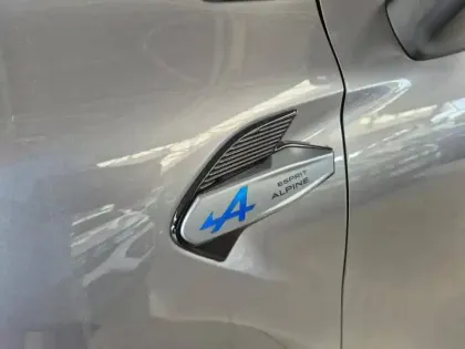 Photo 10 Renault Captur  1.8 E-Tech full hybrid 160ch esprit Alpine - 26