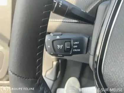 Photo 12 Peugeot 2008  1.2 Hybrid 145ch Allure e-DCS6