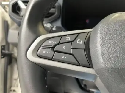 Photo 12 Dacia Duster  1.6 hybrid 140ch Journey