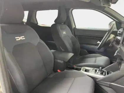 Photo 9 Dacia Duster  1.6 hybrid 140ch Journey
