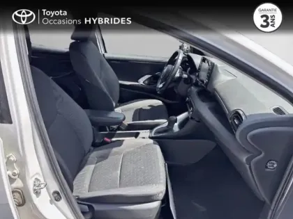 Photo 5 Toyota Yaris  116h Dynamic 5p MY22