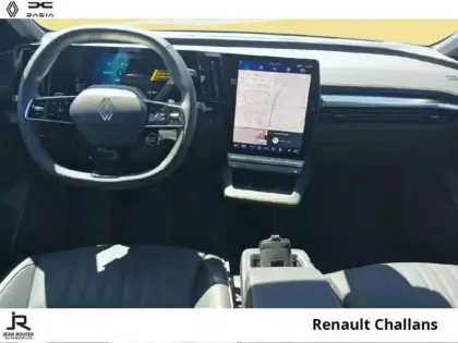 Photo 14 Renault Megane  E-Tech Electric 220ch 60kWh Iconic autonomie confort -25