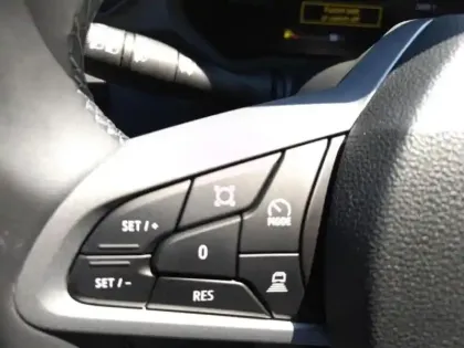 Photo 11 Dacia Duster  1.8 hybrid 155ch Extreme