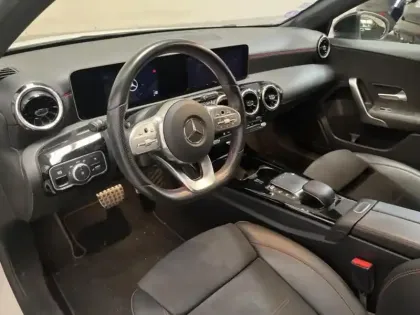 Photo 10 Mercedes Classe A  200 163ch AMG Line 7G-DCT
