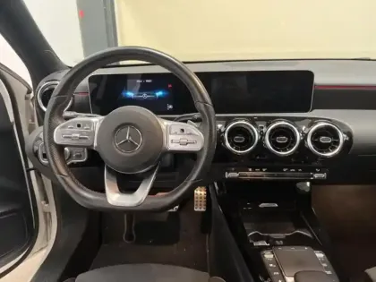 Photo 5 Mercedes Classe A  200 163ch AMG Line 7G-DCT