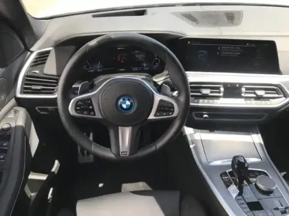 Photo 9 BMW X5  xDrive45e 394ch M Sport 17cv