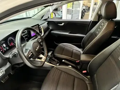 Photo 9 Kia Stonic  1.0 T-GDi 120ch MHEV GT Line Premium DCT7