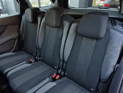 Photo 15 Peugeot 5008 II PureTech 130 S&S EAT8 Active Pack