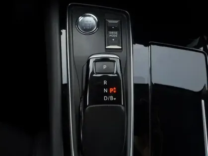 Photo 13 Peugeot 508 II HYBRID 225 E-EAT8 ALLURE BUSINESS