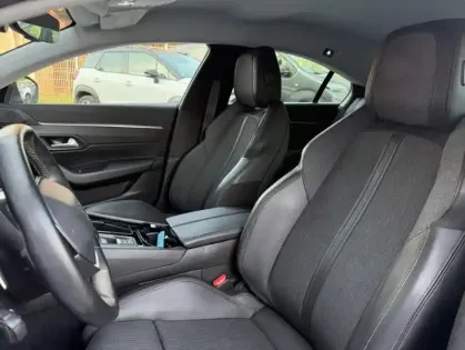 Photo 17 Peugeot 508 II HYBRID 225 E-EAT8 ALLURE BUSINESS