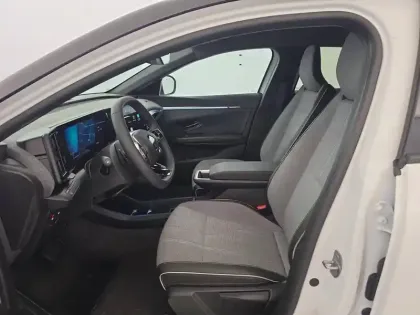 Photo 47 Renault Megane  E-Tech 220 ch autonomie confort GSR2