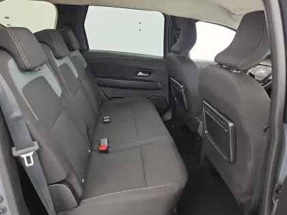 Photo 338 Dacia Jogger  Hybrid 155 7 pl