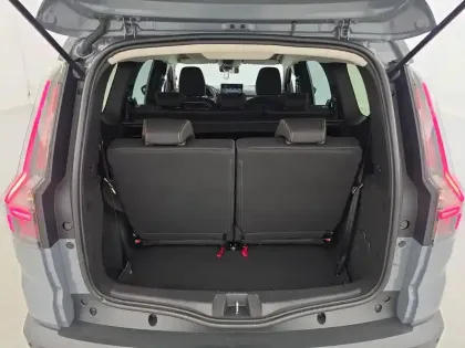 Photo 401 Dacia Jogger  Hybrid 155 7 pl