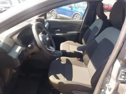 Photo 23 Dacia Jogger  Hybrid 155 7 pl