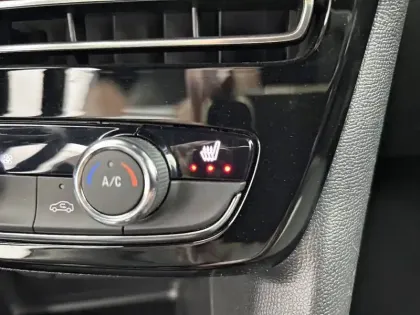 Photo 24 Opel Mokka  Electrique 136 ch & Batterie 50 kWh