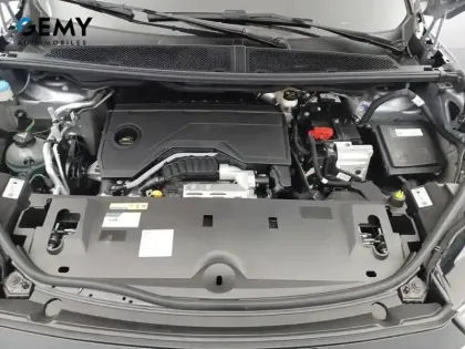Photo 11 Peugeot 3008  Hybrid 136 e-DCS6