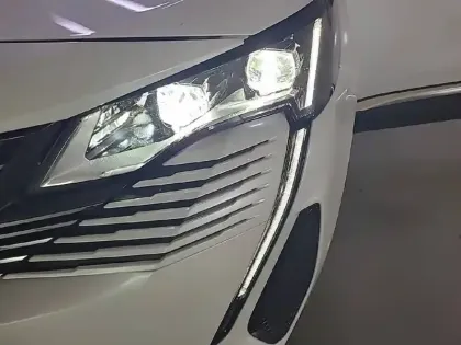 Photo 15 Peugeot 5008  BlueHDi 130ch S&S EAT8