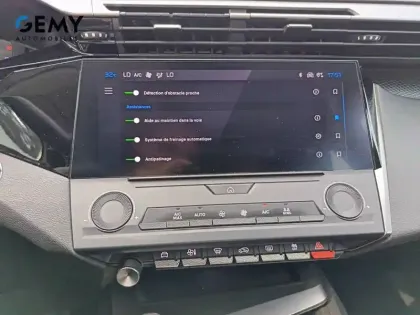 Photo 41 Peugeot 308  PHEV 180 e-EAT8