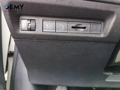 Photo 38 Peugeot 308  PHEV 180 e-EAT8