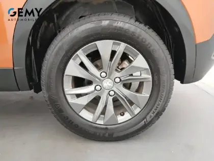 Photo 10 Peugeot 2008  PureTech 100 S&S BVM6