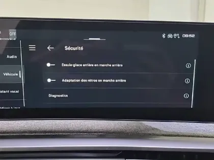 Photo 52 Peugeot 5008  Hybrid 145 ch e-DCS6