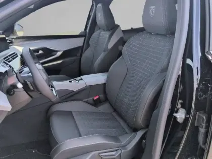 Photo 10 Peugeot 5008  Hybrid 145 ch e-DCS6