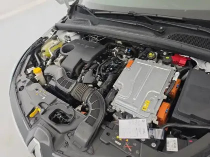 Photo 24 Renault Clio  E-Tech full hybrid 145