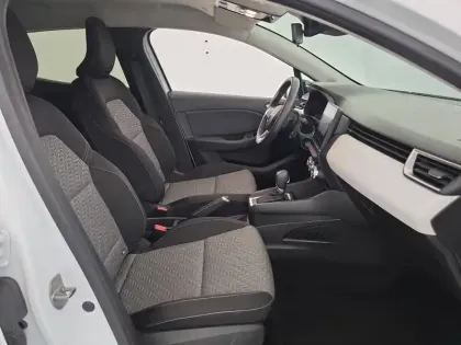 Photo 30 Renault Clio  E-Tech full hybrid 145