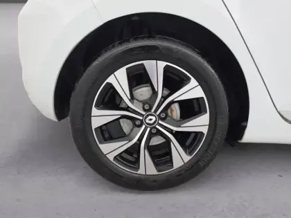 Photo 28 Renault Clio  E-Tech full hybrid 145
