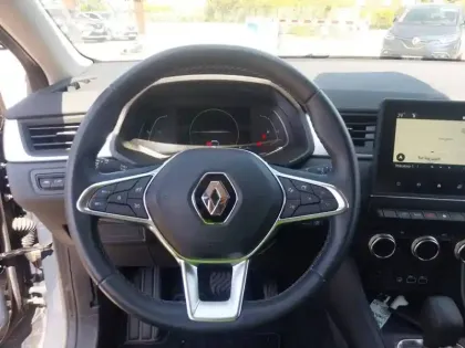Photo 10 Renault Captur  E-Tech full hybrid 145