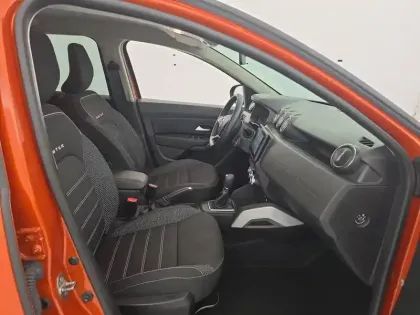 Photo 33 Dacia Duster  TCe 150 FAP 4x2 EDC