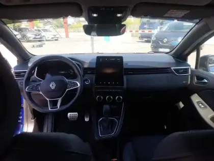 Photo 9 Renault Clio  E-Tech full hybrid 145 ch GSR2