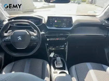 Photo 7 Peugeot 2008  PureTech 130 S&S EAT8