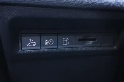 Photo 27 Peugeot 408  PHEV 225 e-EAT8