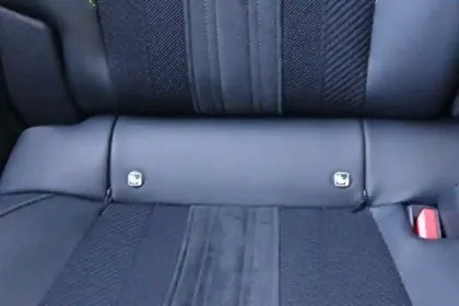 Photo 32 Peugeot 408  PHEV 225 e-EAT8