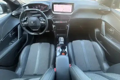 Photo 12 Peugeot 208  Hybrid 110 e-DCS6