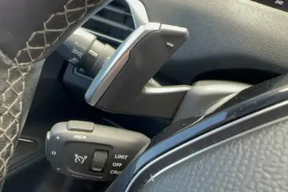 Photo 22 Peugeot 3008  Hybrid 180 e-EAT8