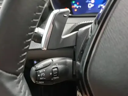 Photo 17 Peugeot 208  Hybrid 100 e-DCS6