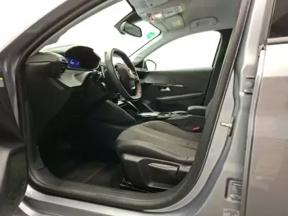 Photo 12 Peugeot 208  Hybrid 100 e-DCS6