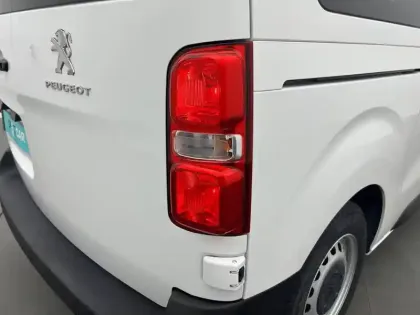 Photo 16 Peugeot Expert  Standard Electrique 50 kWh 136ch