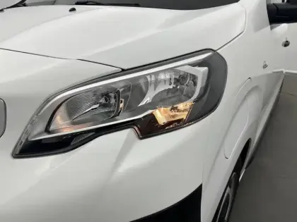 Photo 15 Peugeot Expert  Standard Electrique 50 kWh 136ch