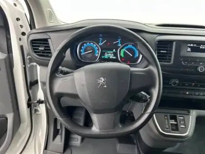 Photo 8 Peugeot Expert  Standard Electrique 50 kWh 136ch